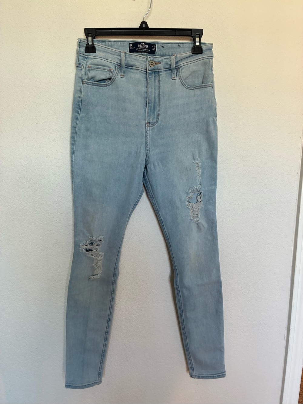 Hollister Ultra High-Rise Super Skinny Jeans Light Wash Distressed W29 L29